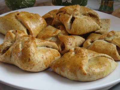 http://1.bp.blogspot.com/_w4ylvimurn8/svossbehbyi/aaaaaaaagia/k4laohzyu5u/s400/varzari+la+cuptor.jpg