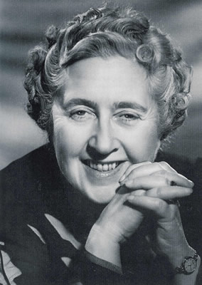 http://hikaruivy.files.wordpress.com/2011/10/agatha-christie.jpg