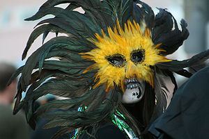 https://ioan17.files.wordpress.com/2012/10/300px-all_souls_procession_tucson.jpg?w=500