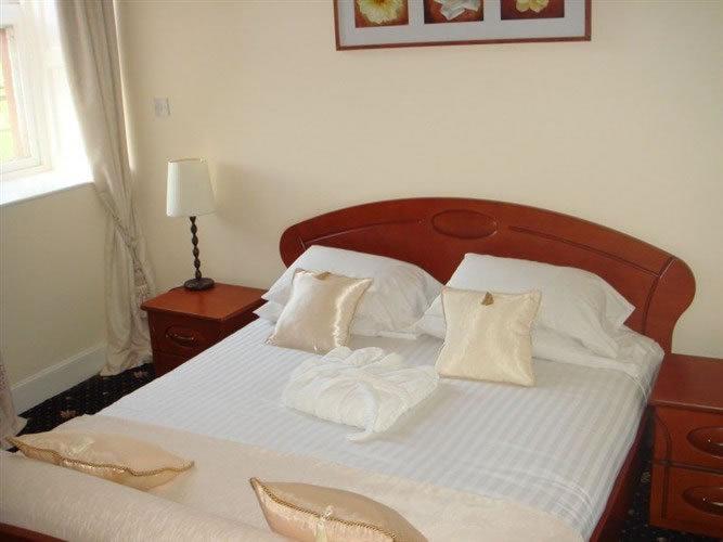 gallery image of this property