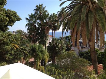 http://hotels.cdn-venere.com/hotels/2000000/1350000/1343500/1343500/1343500_60_b.jpg