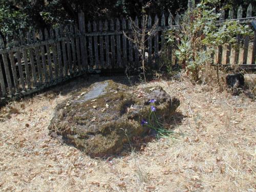 gravesite2