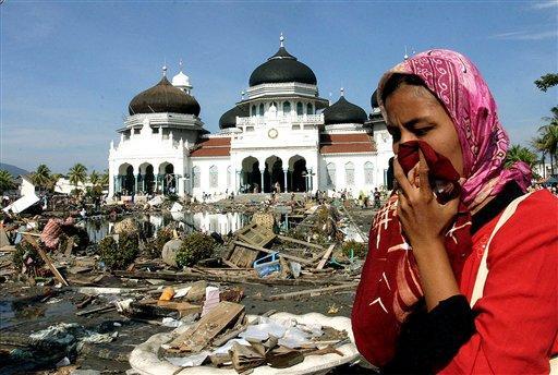 http://www.dkn.go.id/site/images/opini/8tahun2.jpg