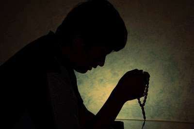 e:\persekolahan\kur 13 aqidah akhlak\buku aa 2013\gambar untuk buku\muslim_prayer_.jpg