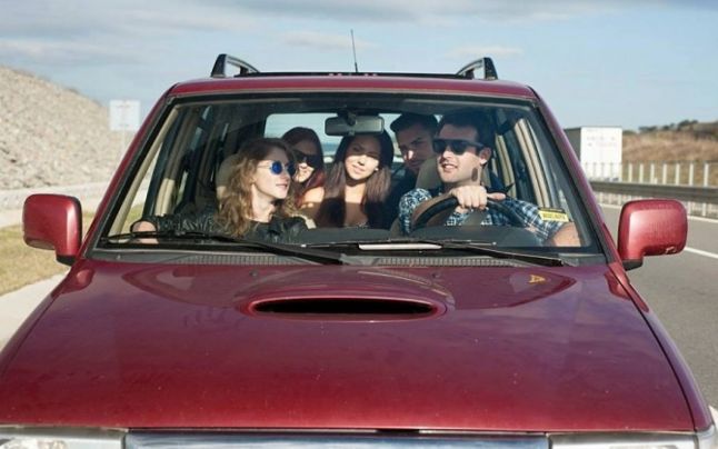 cum funcå£ioneazä blablacar, serviciul prin care se ã®mpart costurile cälätoriei ã®ntre mai mulå£i pasageri. este tot mai folosit åi ã®n romã¢nia