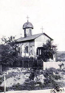 http://upload.wikimedia.org/wikipedia/ro/thumb/c/cc/biserica_bucur_1900-1.jpg/220px-biserica_bucur_1900-1.jpg