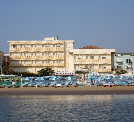 miramare-dal-mare.jpg