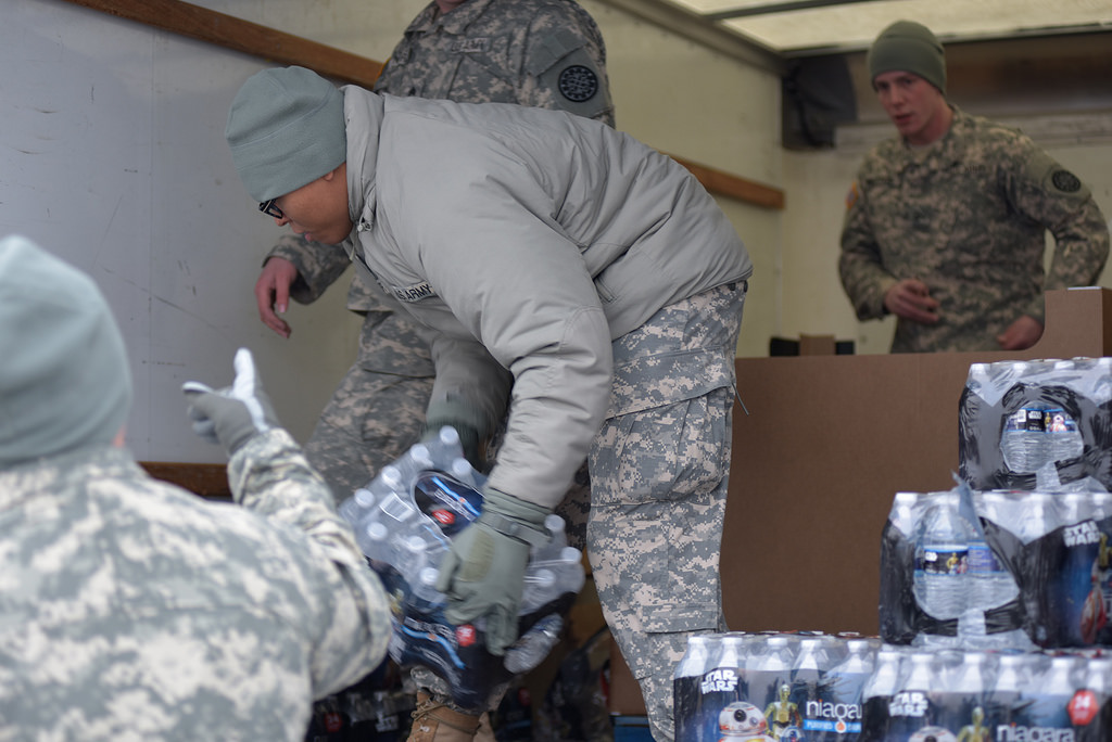 water%20rights%20images/flint%20water%20response%20team.jpg
